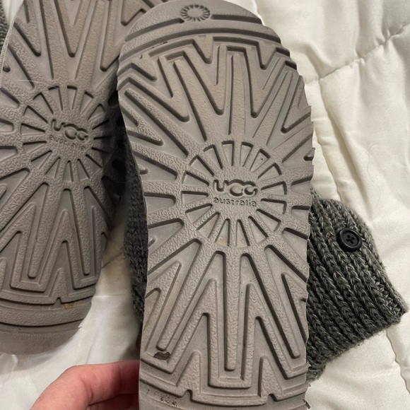 Soft knit Uggs - Picture 2 of 2